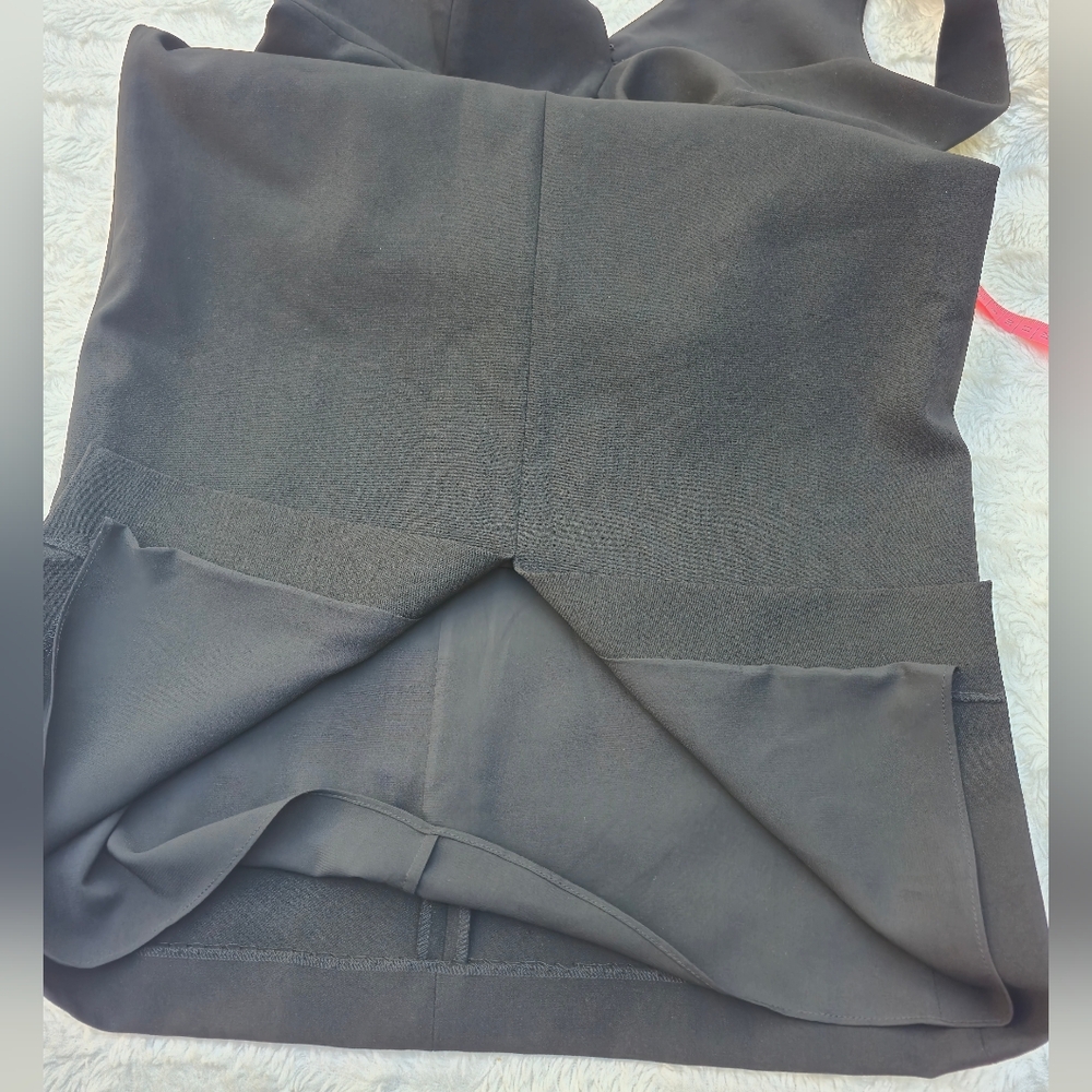 Alice + Olivia Elegant Black Backless Dress - Picture 9 of 11